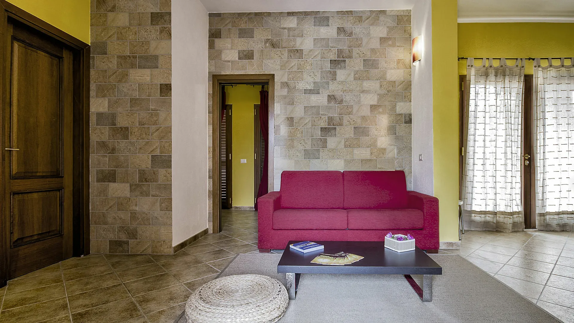 Residence L'Isola Surf House Palau 0*,