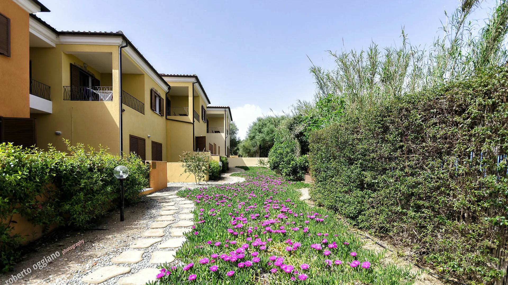 Residence L'Isola Surf House Palau
